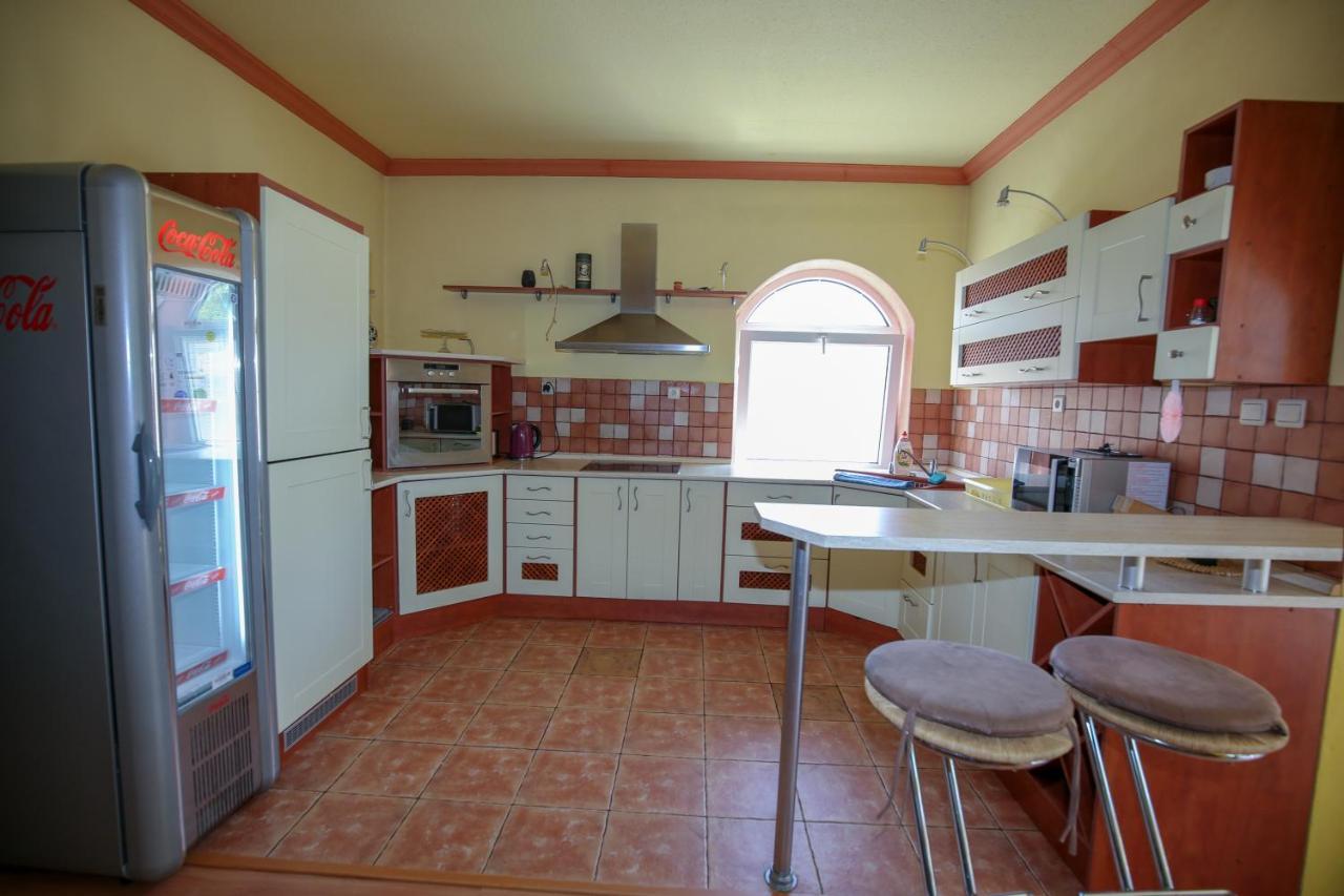 Villa Ametyst Štúrovo Exterior foto