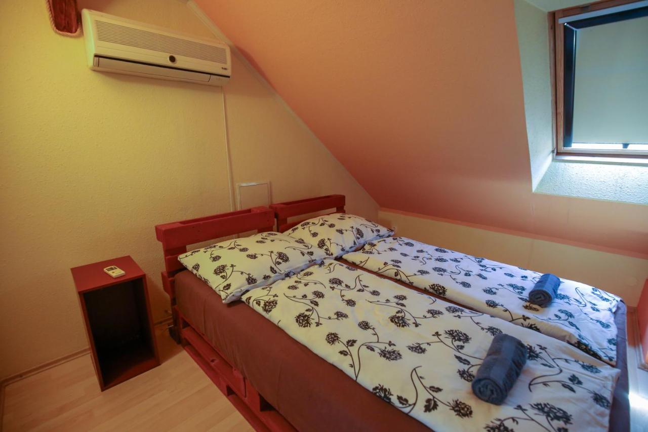 Villa Ametyst Štúrovo Exterior foto